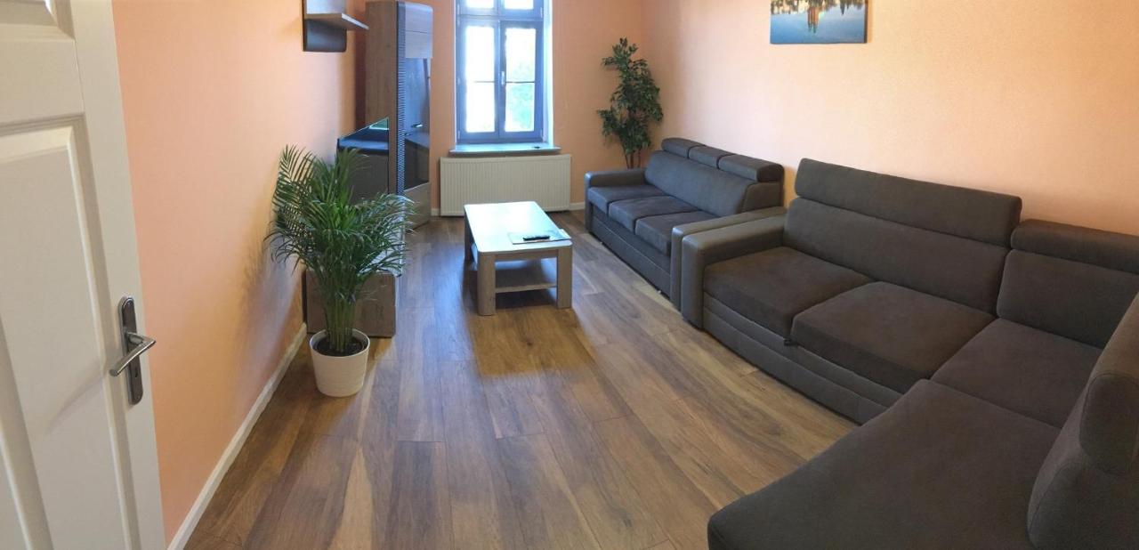 Apartament Kleopatra Gniezno Bagian luar foto